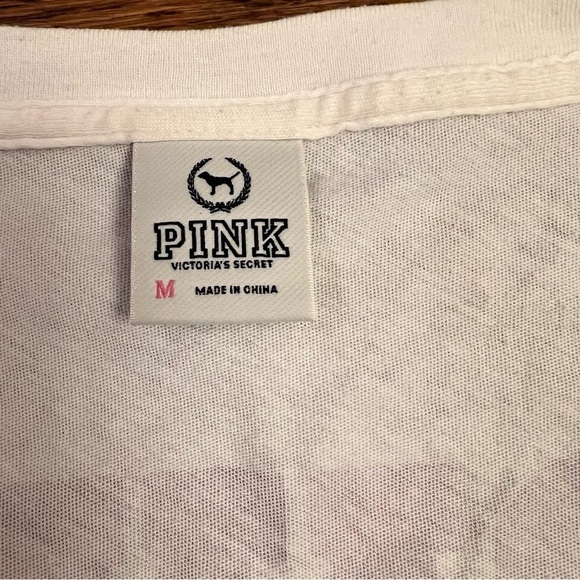 Victoria’s Secret Pink Vintage T-shirt Size Medium - Picture 9 of 9
